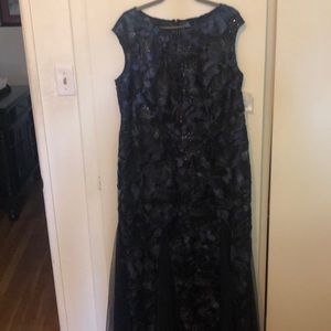 NWT David’s Bridal Cap Sleeve Beaded Gown